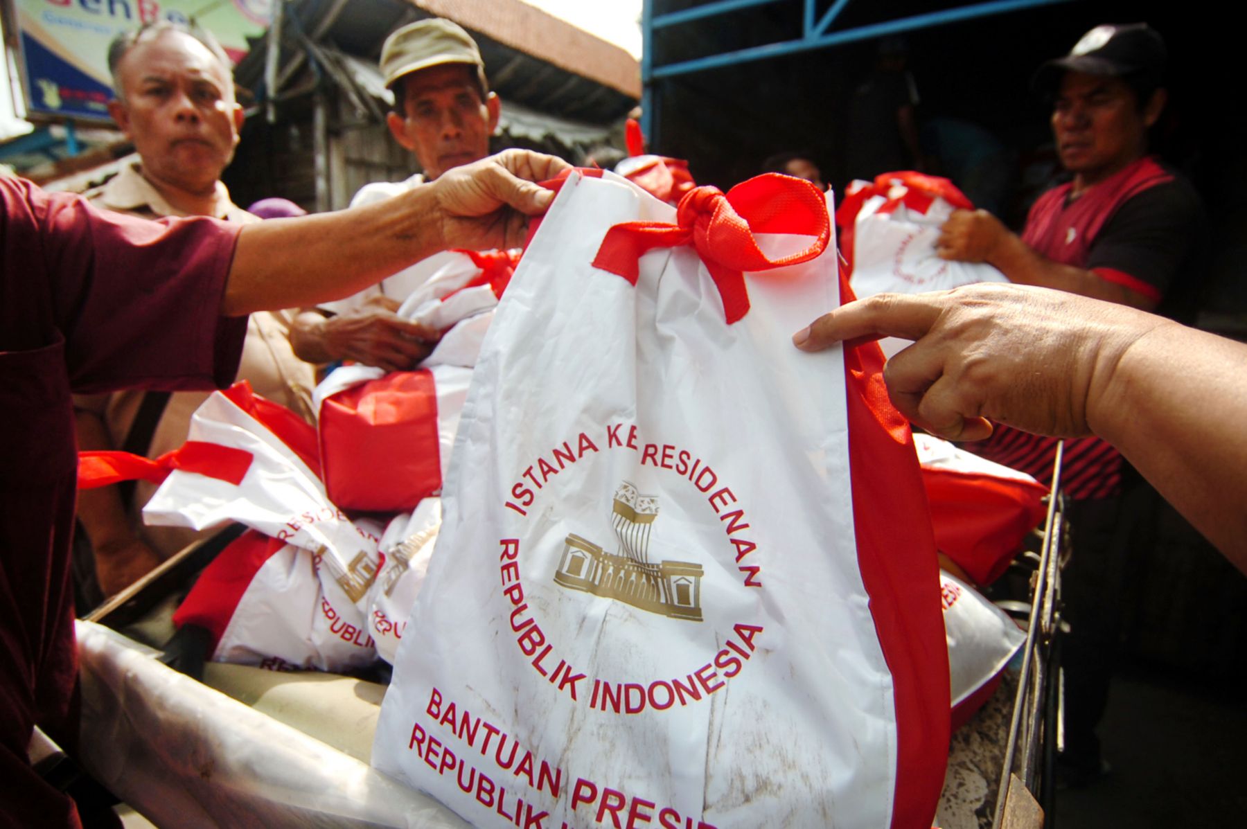 KPK Sebut Masalah Dalam Program Bansos adalah Kemahalan Harga dan Lemahnya Pengawasan